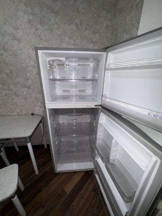 Холодильник Samsung