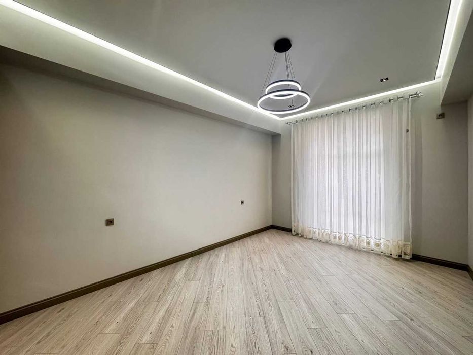 3х комнатная квартира на 3 этаже 102кв/м, в Самарканде