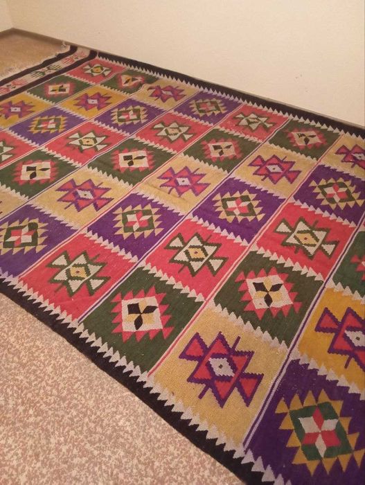 Продается палас б/ у.