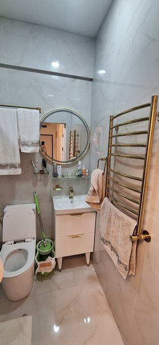 Продаётся своя 2 комнатная квартира