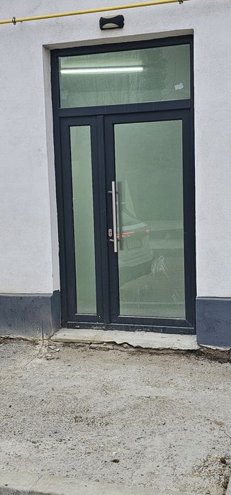 Inchiriez spatiu comercial