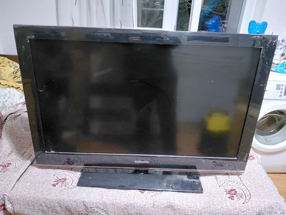 Vând televizor samsung