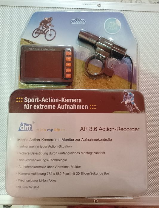 Vând camera de filmat pentru bicicleta