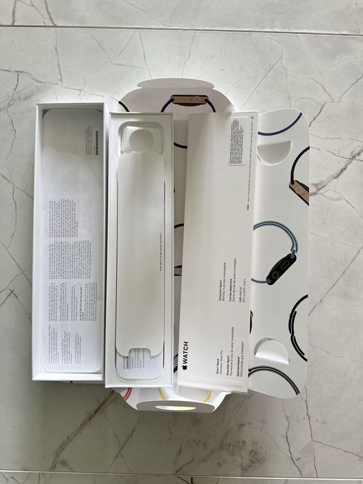 Apple watch SE , 44 мм , в хорошем состоянии