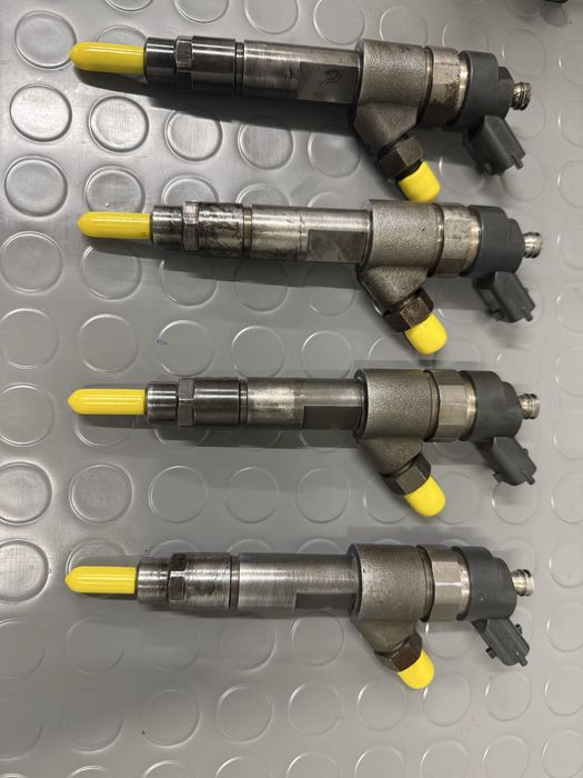 Инжектори/дюзи/дюза за Ивеко 2,8тди/diuzi za Iveco dayli 2,8HDI JTD