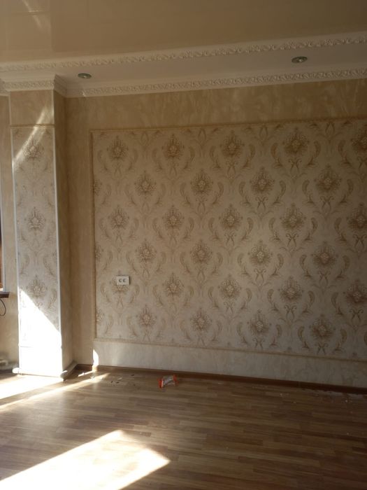 Поклейка обоев и уборка.