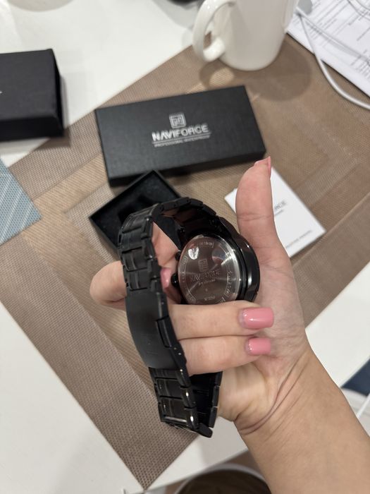 Продам мужские наручные часы