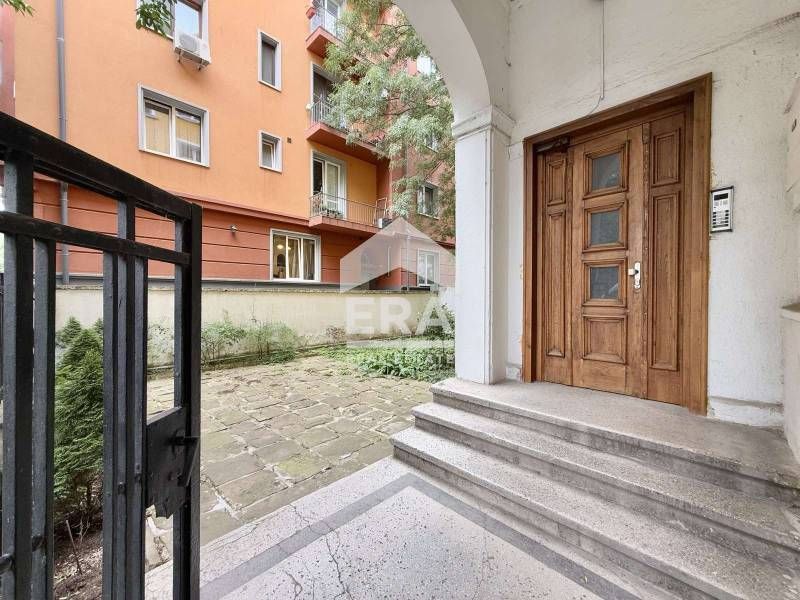 Продава се Офис в София, Център - 126 кв.м за 5715 €/кв.м - Снимка #11