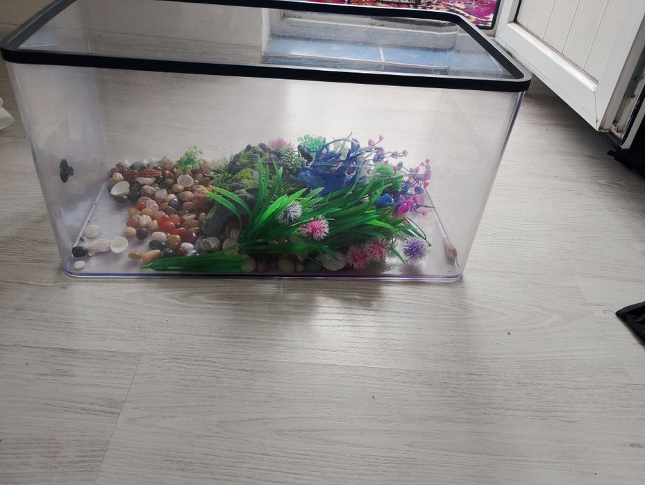 Продам аквариум , в хорошем состоянии