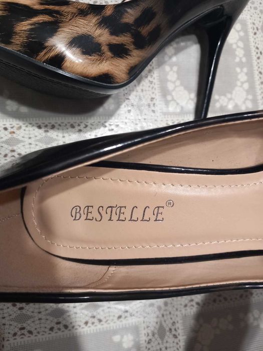 Дамски обувки Besteele