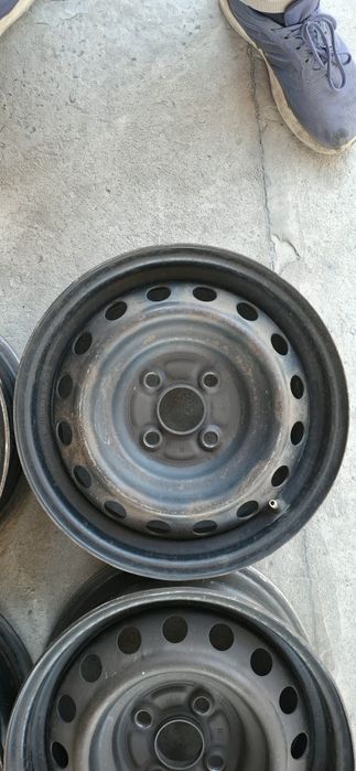 Диски 4шт R14 4×100 ET39 5J Dia 54.1
