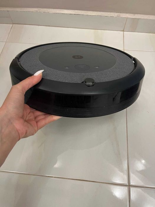 iRobot Roomba i3