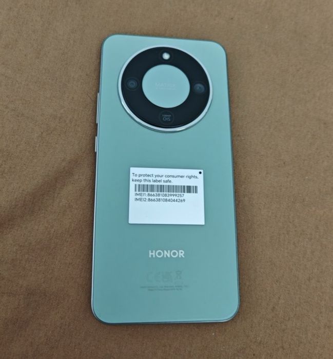Honor Magic 8 lite 5G 256Gb 1100 și unul de 512Gb 1300