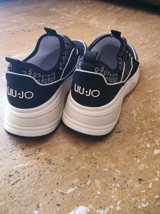 Pantofi sport Liu.Jo folosiți foarte putin doar la interior