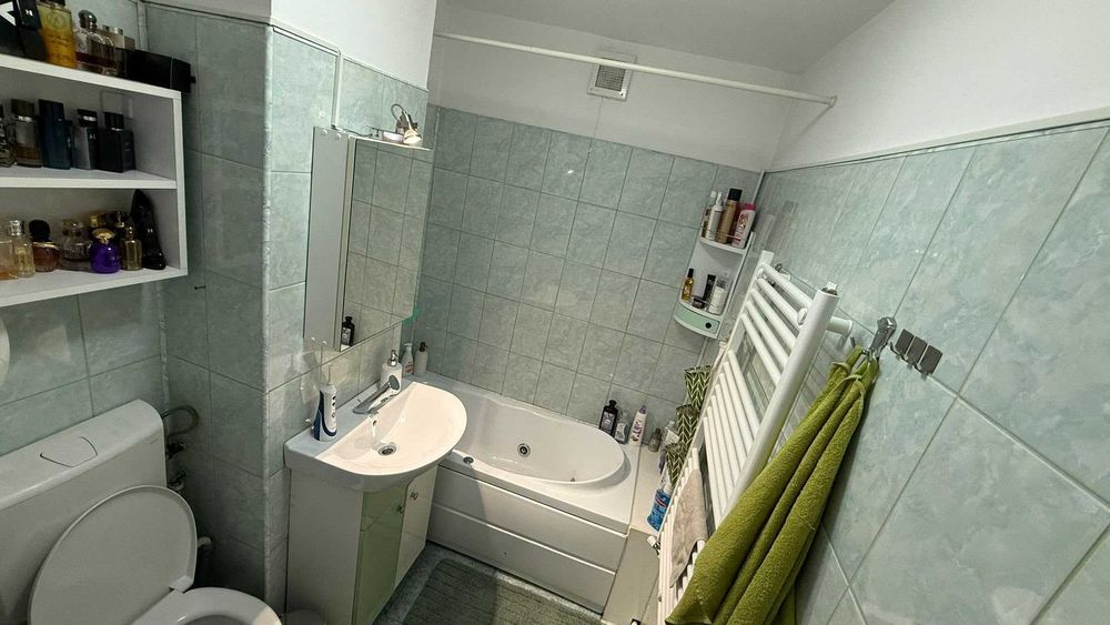 De inchiriat apartament doua camere zona Parcul Mic, intre ANAF si BRD