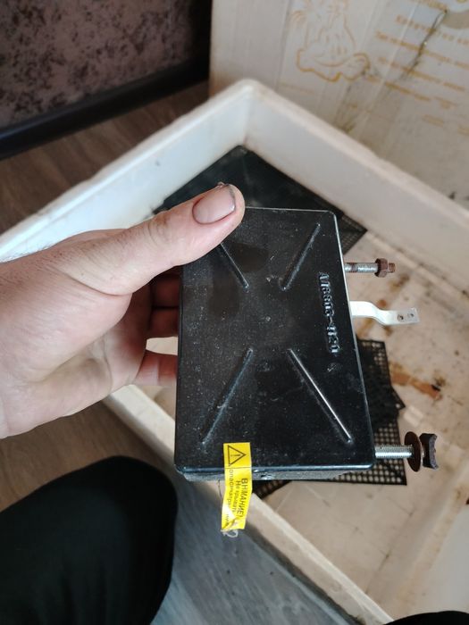 Продам инкубатор би1