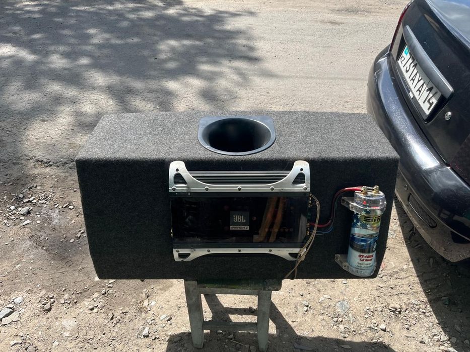 Продам сабвуфер.В хорошем состоянии.