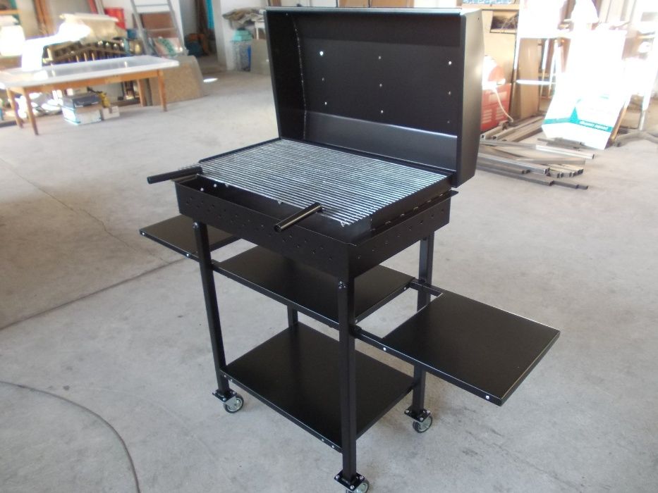 Скара - Барбекю на дърва и дървени въглища 80 €