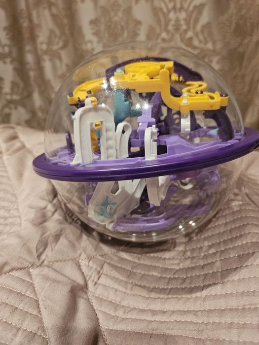 Продам игрушку 3d лабиринт