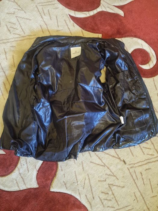 Vesta Moncler lucioasa