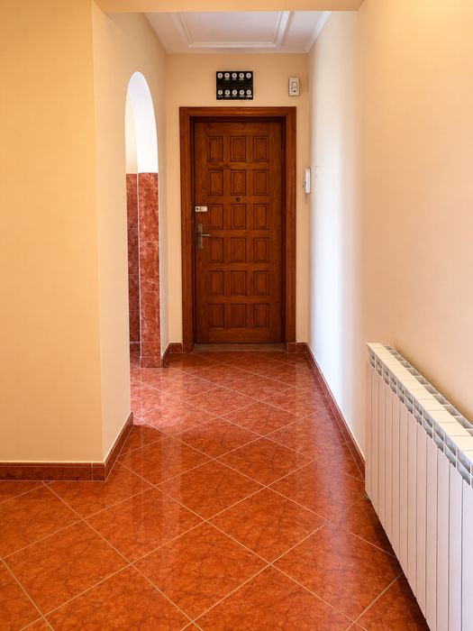 Apartament 2 camere 56 mp, semidecomandat caracal centru cu boxa 9 mp