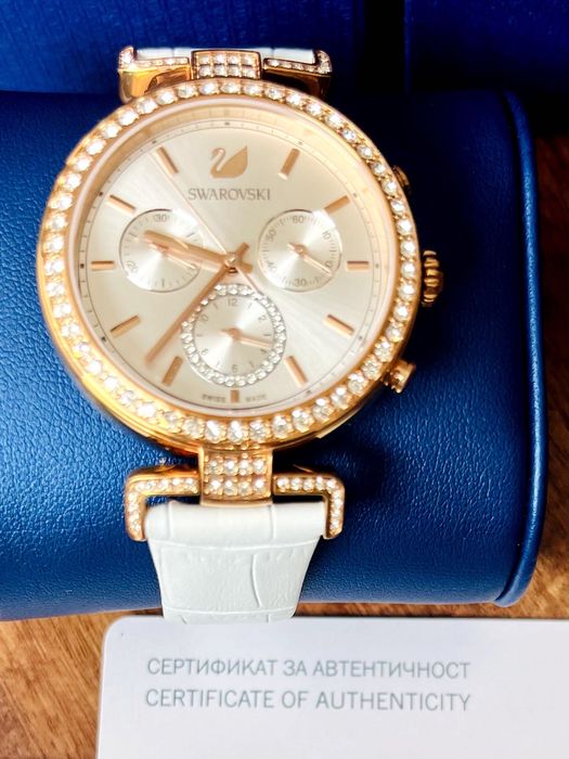 Нов Сваровски (Swarovski) дамски часовник