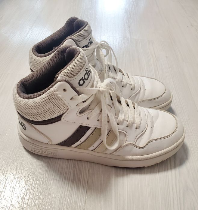 Високи кецове Адидас за момче