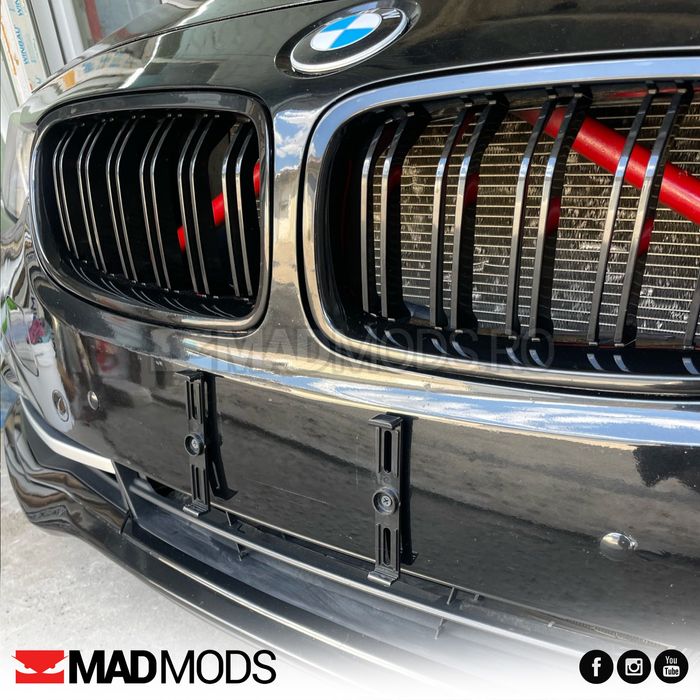 Ornamente V-BRACE Grile Bara BMW Seria 1 2 3 4 5 6 7 X1 X2 Rosu lucios