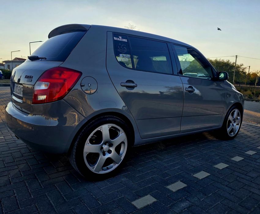 Vând Skoda Fabia