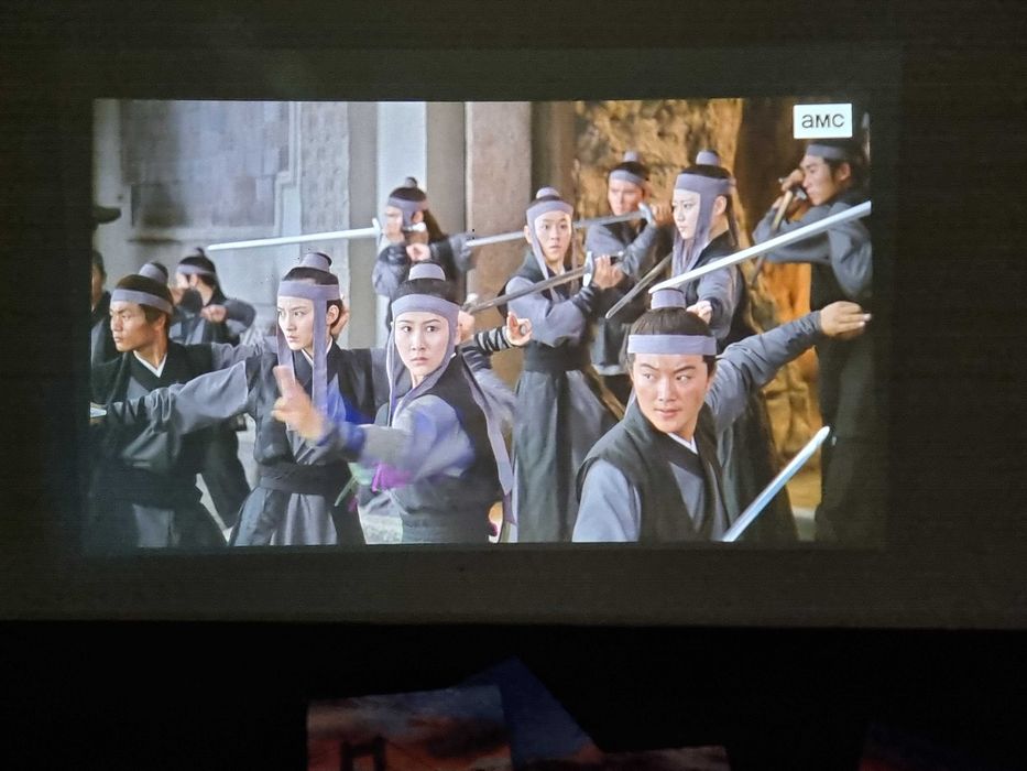 Videoprjiector Emachine700 3D HD pentru Terasă