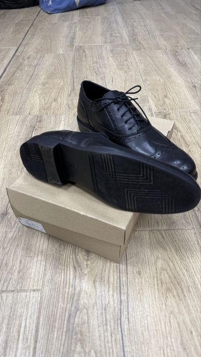 Елегантни мъжки обувки от естествена кожа