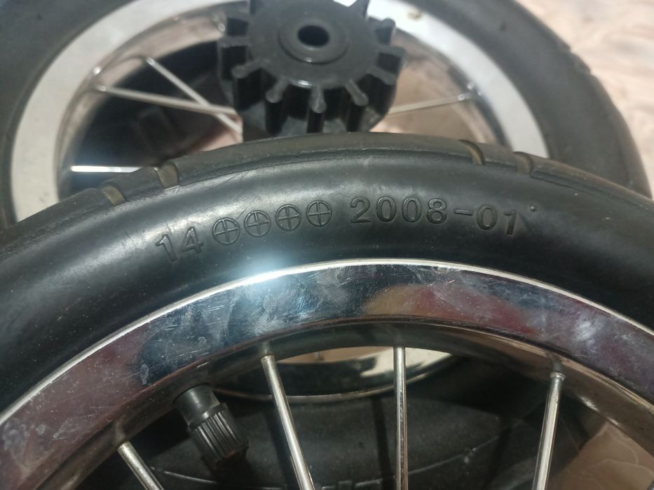 Коляскаға дөңгелек сатылады