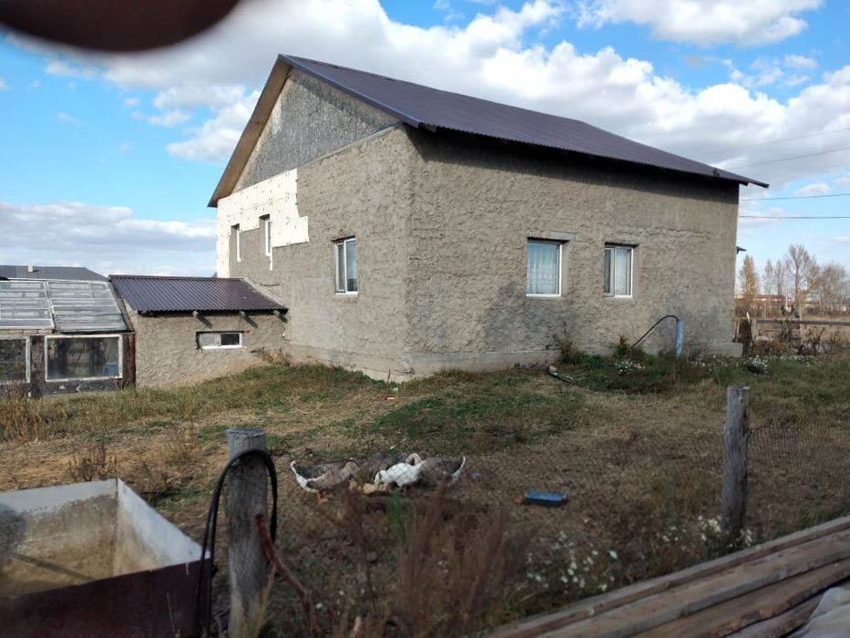 Продаёться дом можно под бизнес