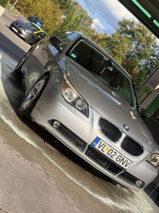 Vând schimb bmw e60
