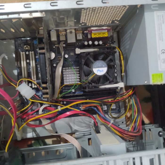 Продам системный блок (рабочий)