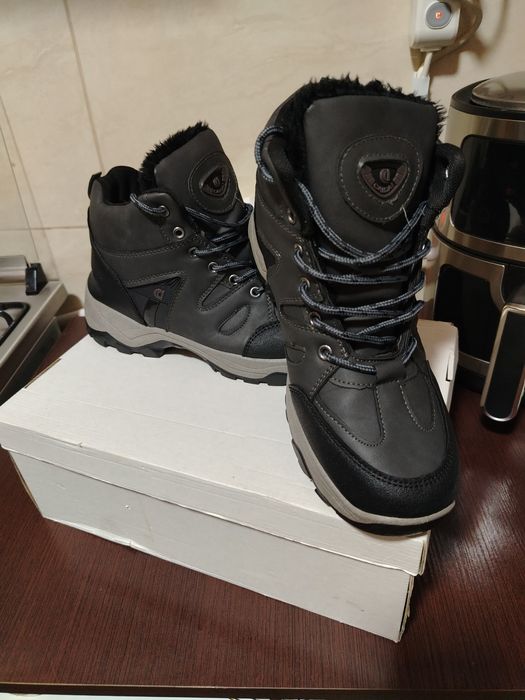 Bocanci îmblăniți noi