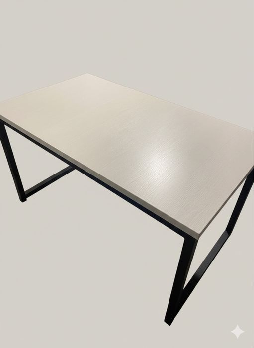 Стол белый для офиса