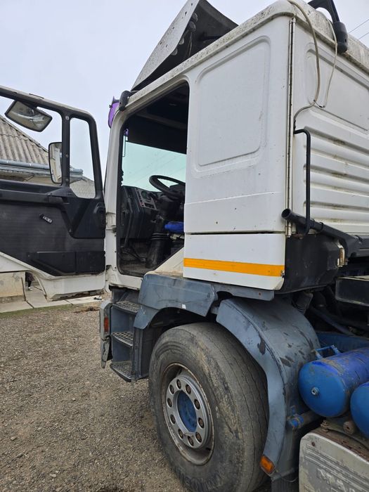 Vind man pentru dezmbrari