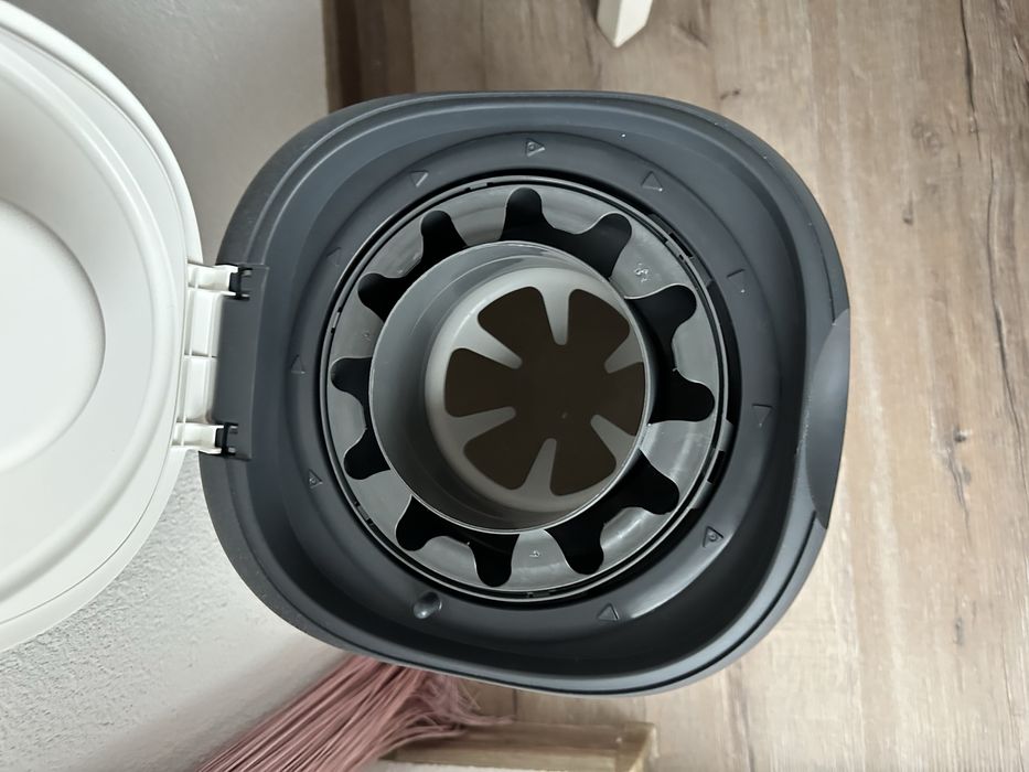 кош за бебешки памперси Томмee tippee +касета