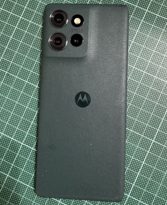 Полам телефон  Моторола