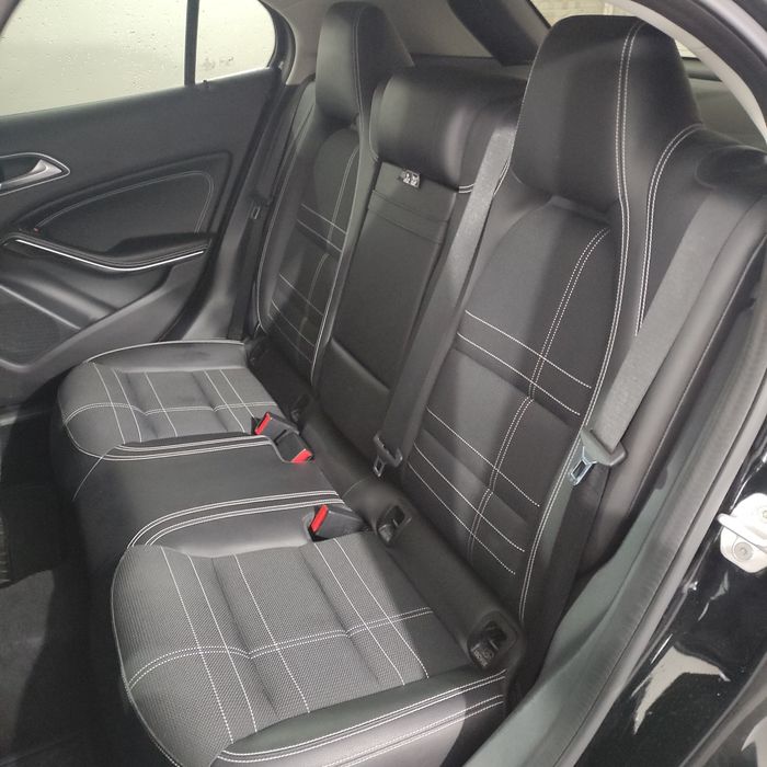 Mercedes Gla 200 benzină