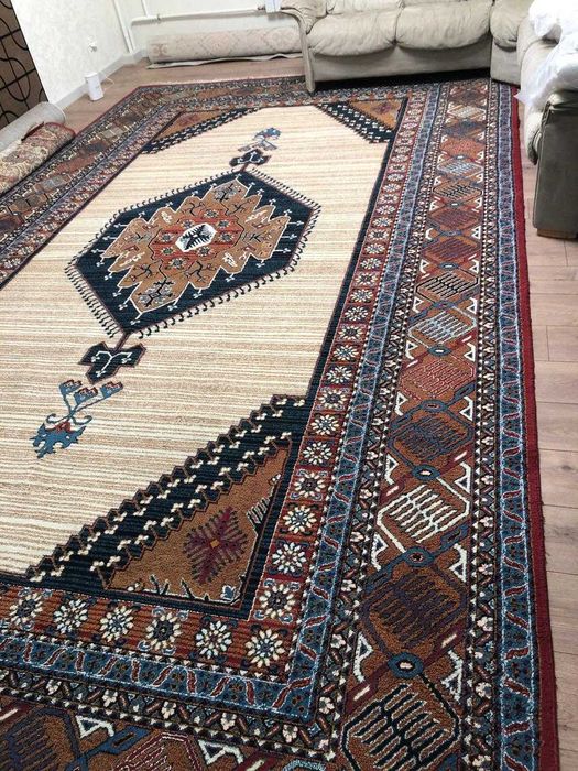 Красивый турецкий ковёр