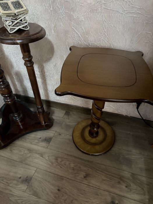 Журнальный столик