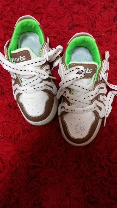 De vanzare. Inpecabili