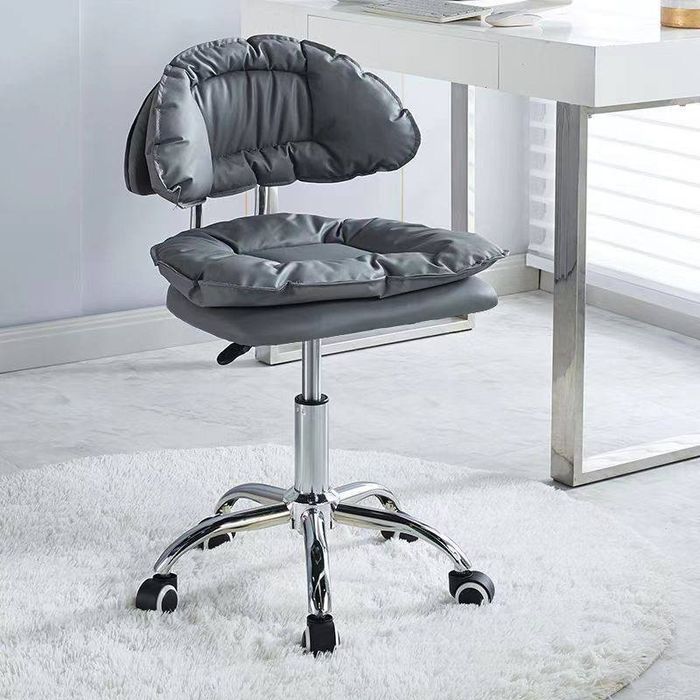 Офисное ортопедическое кресло с мягкими подушками