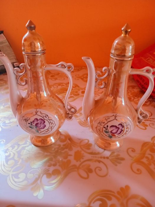 Чайники две штк 05.л