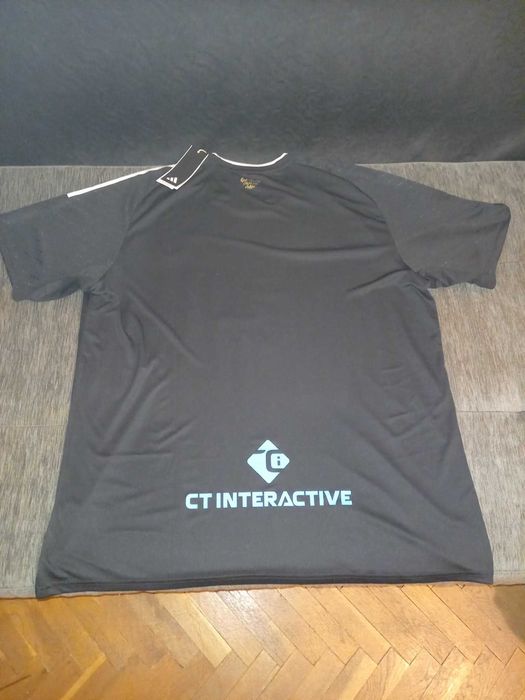 Тениска Adidas на Левски.