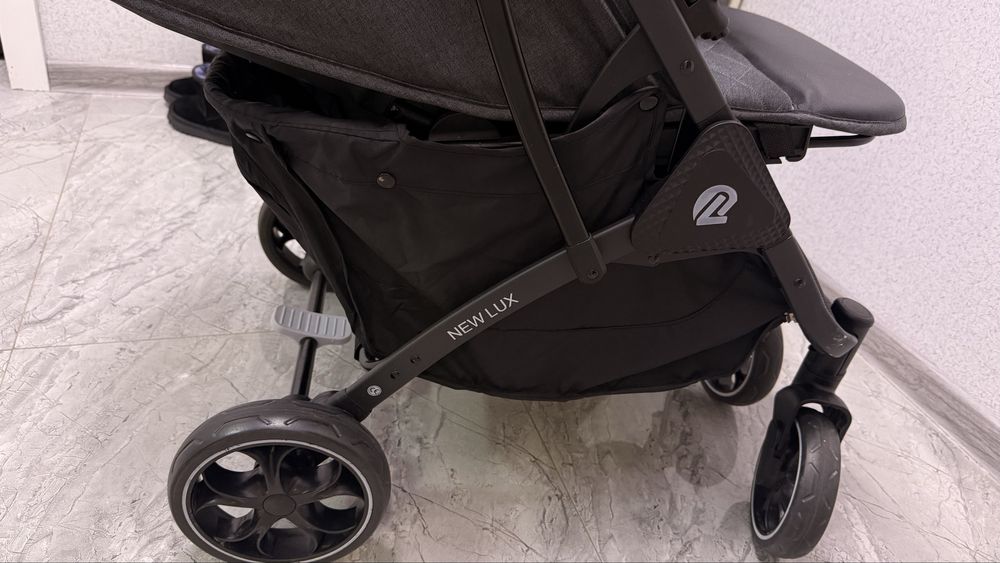 Продам коляску в хорошем состоянии