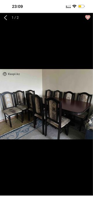 Стол со стульями