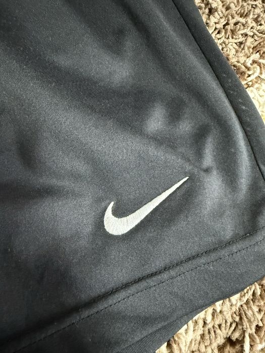 Nike къси панталони (Размер М)
